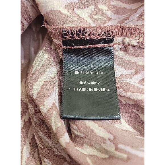 Torrid Pink Ikat Print Georgette Strappy Split Back Short Sleeve Top Sz 2X - Picture 8 of 9